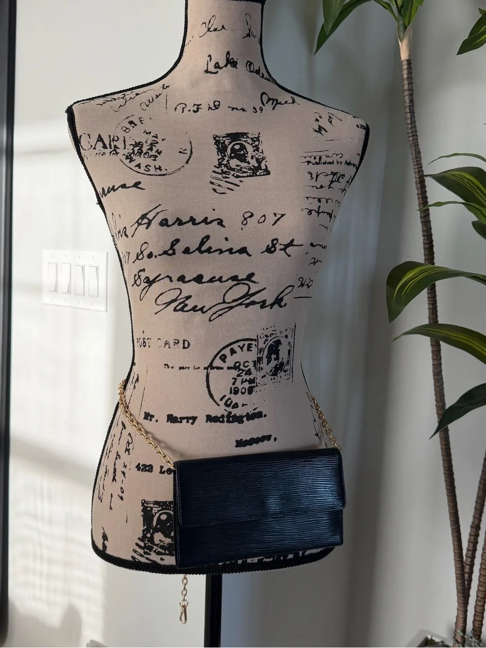 Louis Vuitton Black Epi Trifold Leather Clutch Porte Tresor Wallet